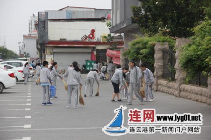 实验中学开展创建国家卫生城市教育实践活动_