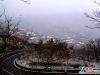 【连网】2016年11月22日，今冬第一场雪降落连云港花果山，山上已默默地裹上了銀裝，宛如仙境，进入童话世界。11月22日5时22分，迎小雪节气。小雪到，北方气温会下降到0℃以下，南方开始进入冬季，这恰好与今年的天气情况相符合。而每年到了这个时候，就要开始下雪了，但雪量不是很大，所以才叫“小雪”。范守梅 赵俊 摄