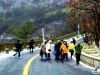 【连网】2016年11月22日，今冬第一场雪降落连云港花果山，山上已默默地裹上了銀裝，宛如仙境，进入童话世界。11月22日5时22分，迎小雪节气。小雪到，北方气温会下降到0℃以下，南方开始进入冬季，这恰好与今年的天气情况相符合。而每年到了这个时候，就要开始下雪了，但雪量不是很大，所以才叫“小雪”。范守梅 赵俊 摄