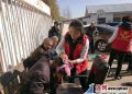 百禄镇敬老院内“微力”义工献大爱