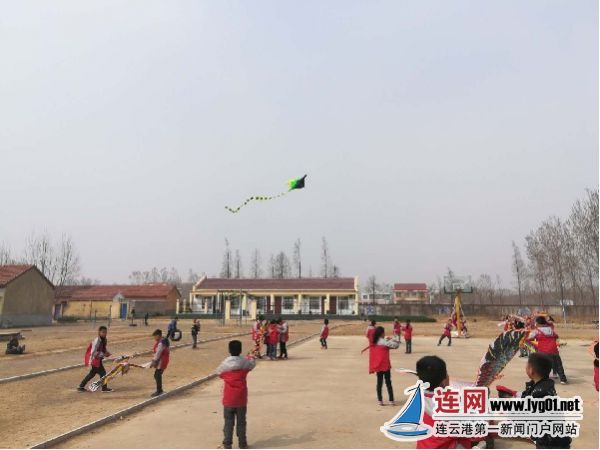 金山马家小学:高举风筝,放飞理想