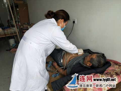 东海县双店中心卫生院为低收入人群入户体检