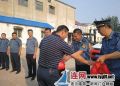 灌南公路站为一线工作人员送清凉