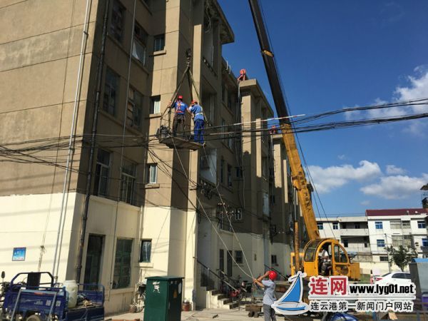朝阳街道:小区自来水改造工程润民心