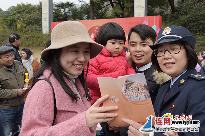 南京各地喜气洋洋庆元宵 赏非遗、吃元宵、做花灯......特色年俗活动精彩纷呈  