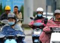 寒露节气 市民纷纷穿秋装