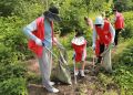 30余位志愿者巡护蔷薇河 清理河岸垃圾200多公斤​