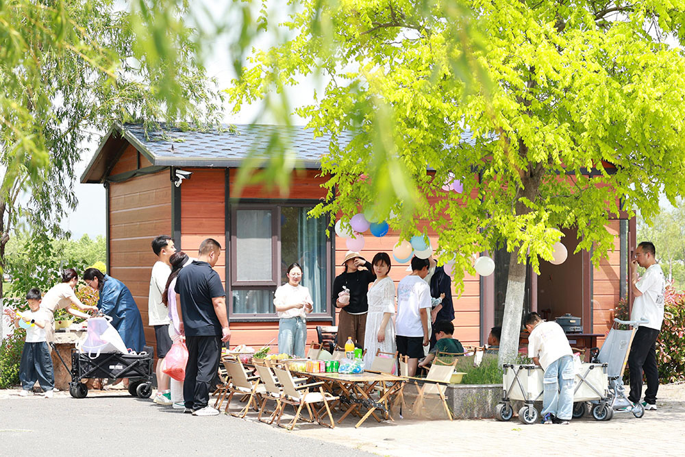 5月2日云水灣濕地公園的星光帳篷及小木屋一房難求。 (2)